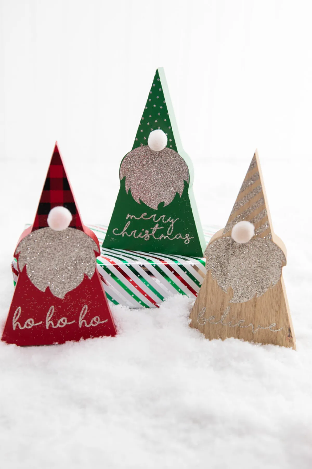 Decorator's Warehouse Christmas Accents^6.5" Wood Holiday Gnome