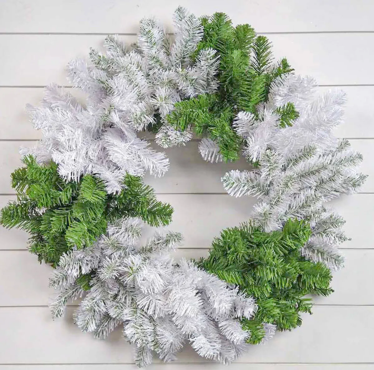Decorator's Warehouse Christmas Wreaths^30” Caprico Green & White Wreath