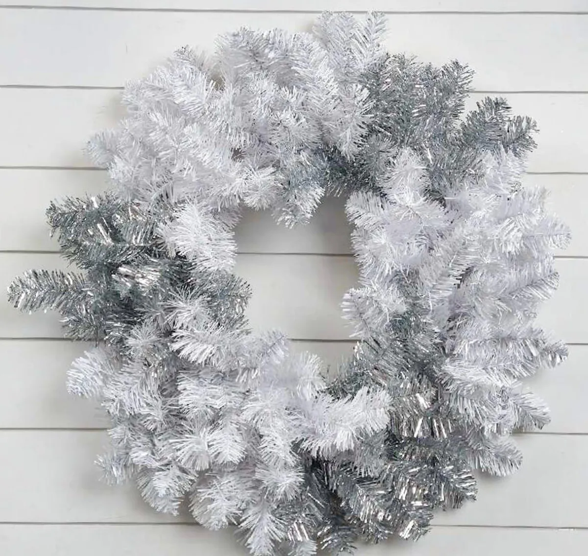 Decorator's Warehouse Christmas Wreaths^30” Caprico Silver & White Wreath