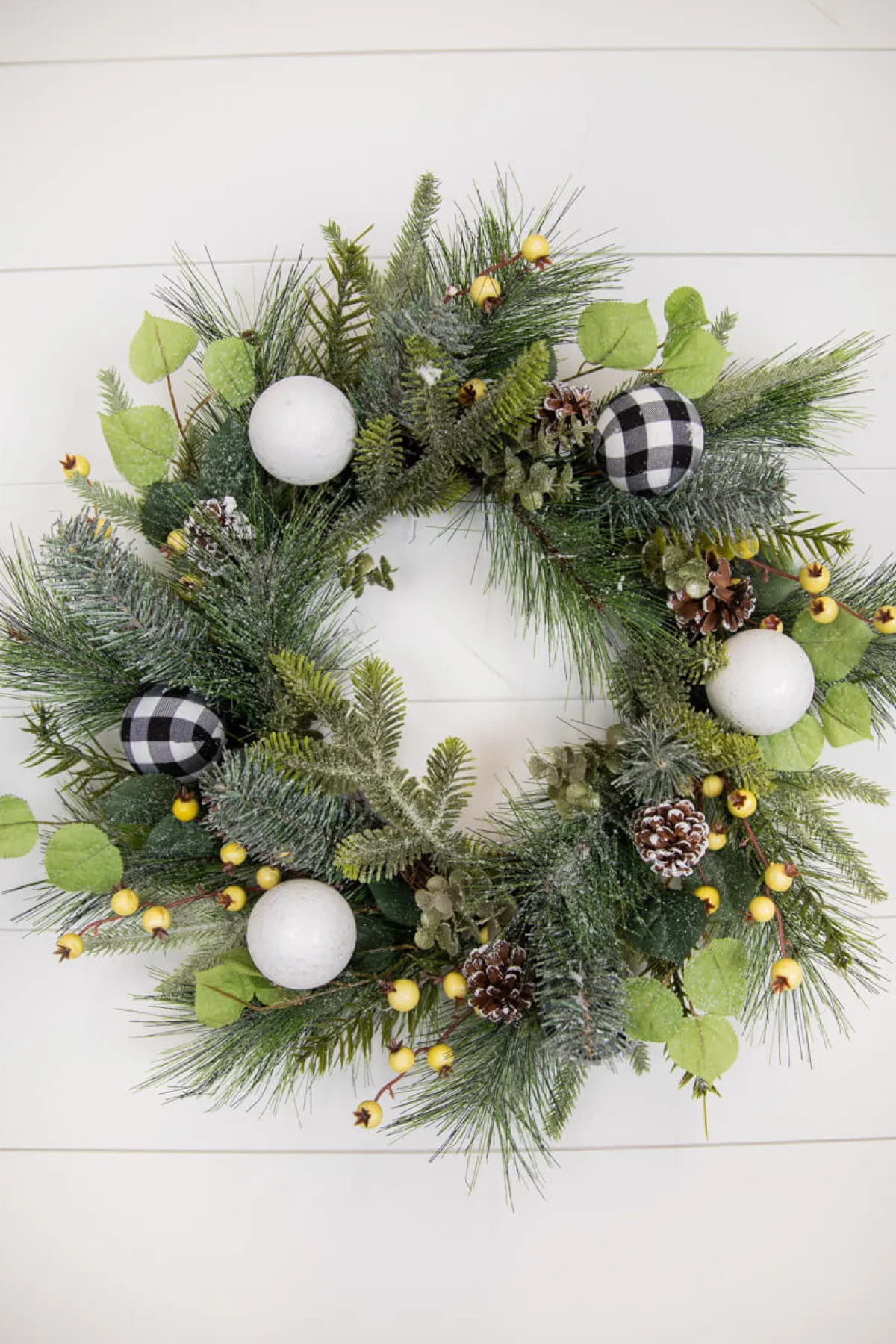 Decorator's Warehouse Christmas Wreaths^20” Christmas Pine Wreath With Ornaments , Cones & Berries