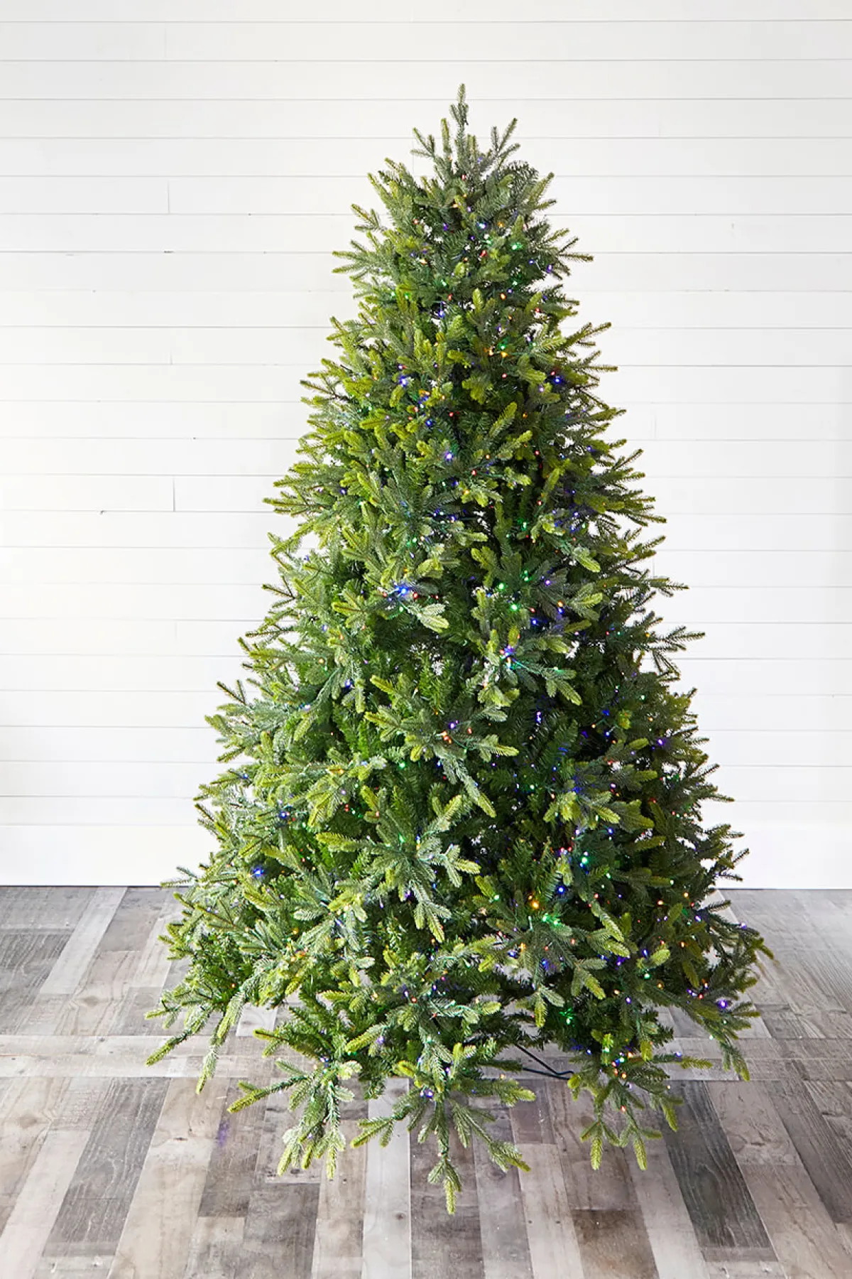 Decorator's Warehouse Christmas Trees|Christmas Trees^7.5' Deluxe Trinity Pine Artificial Christmas Tree With 2000 Color-Changing Lights