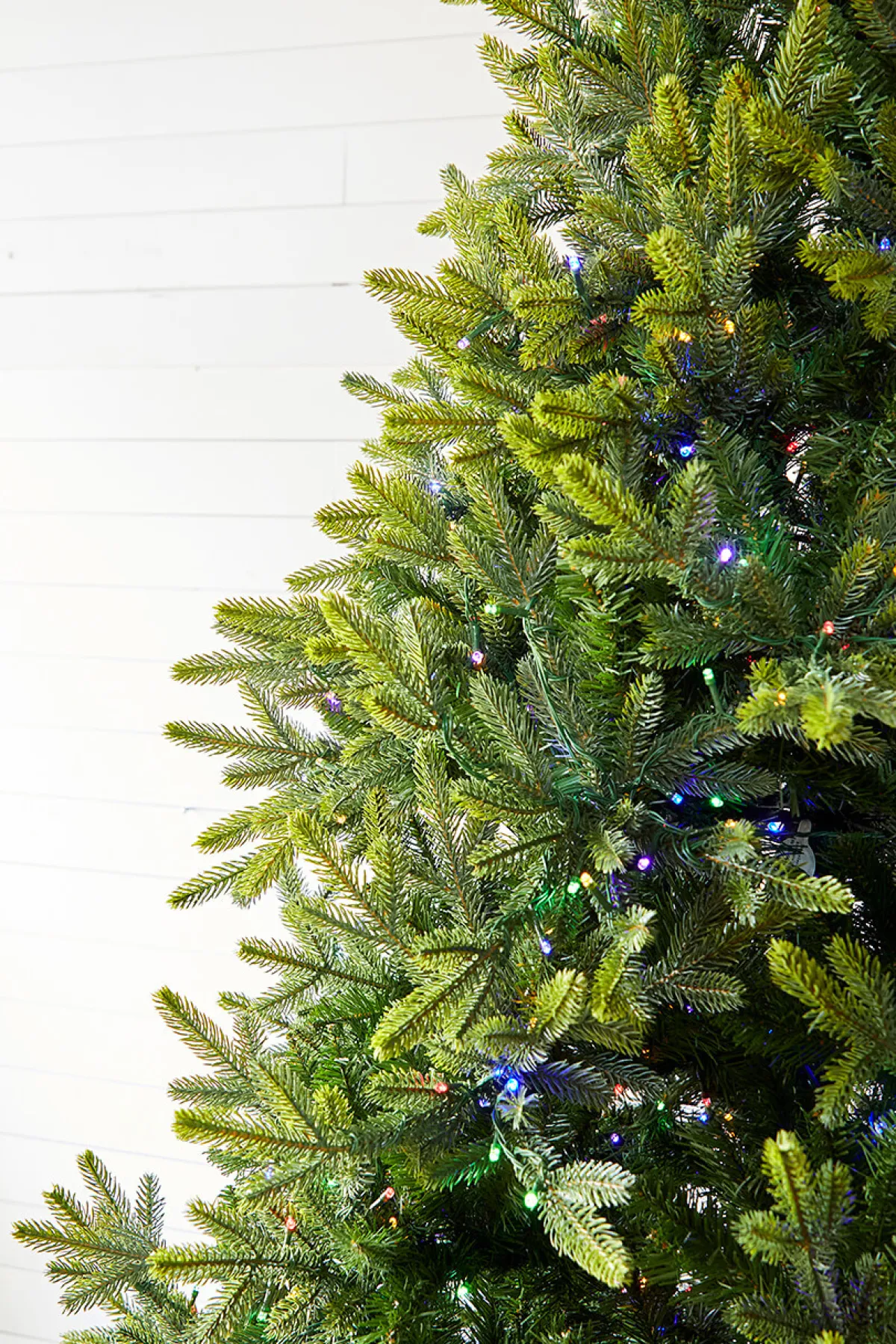 Decorator's Warehouse Christmas Trees|Christmas Trees^7.5' Deluxe Trinity Pine Artificial Christmas Tree With 2000 Color-Changing Lights