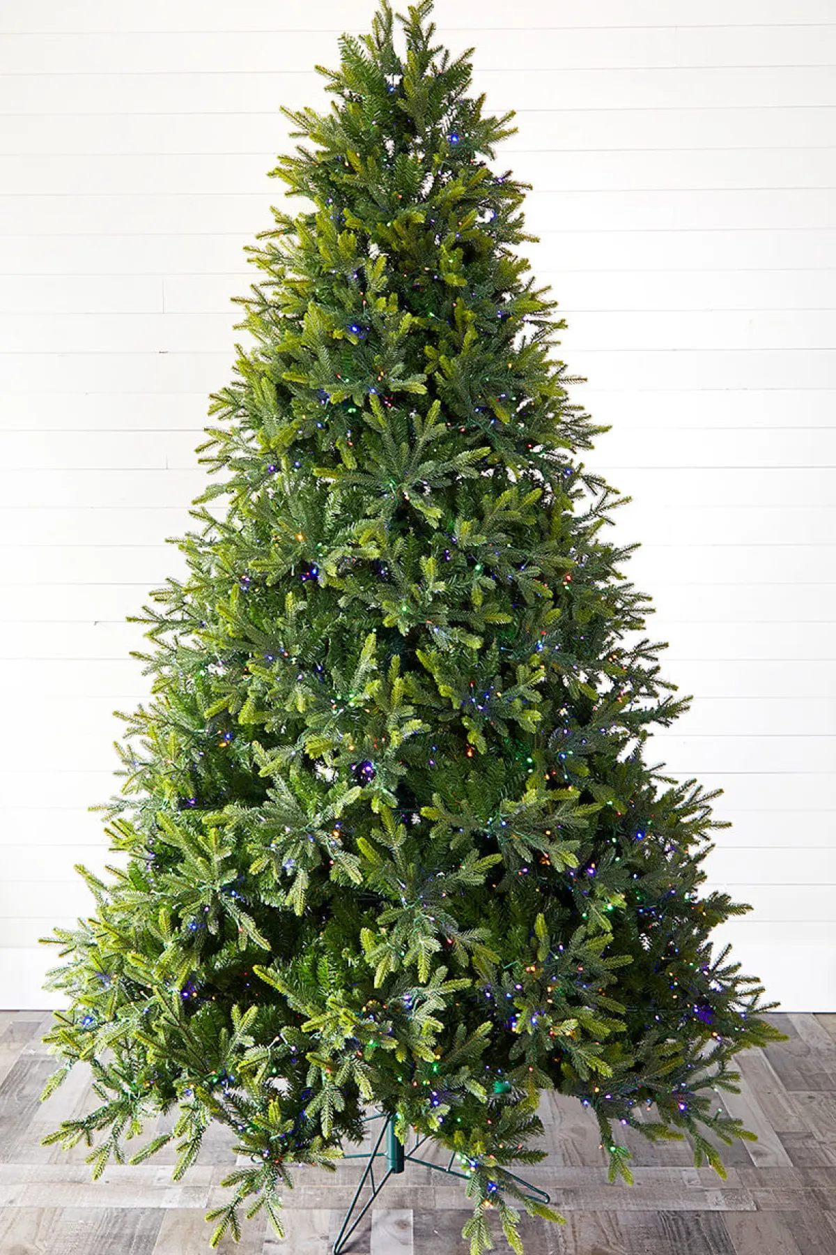 Decorator's Warehouse Christmas Trees|Christmas Trees^9' Deluxe Trinity Pine Artificial Christmas Tree With 2850 Color-Changing Lights