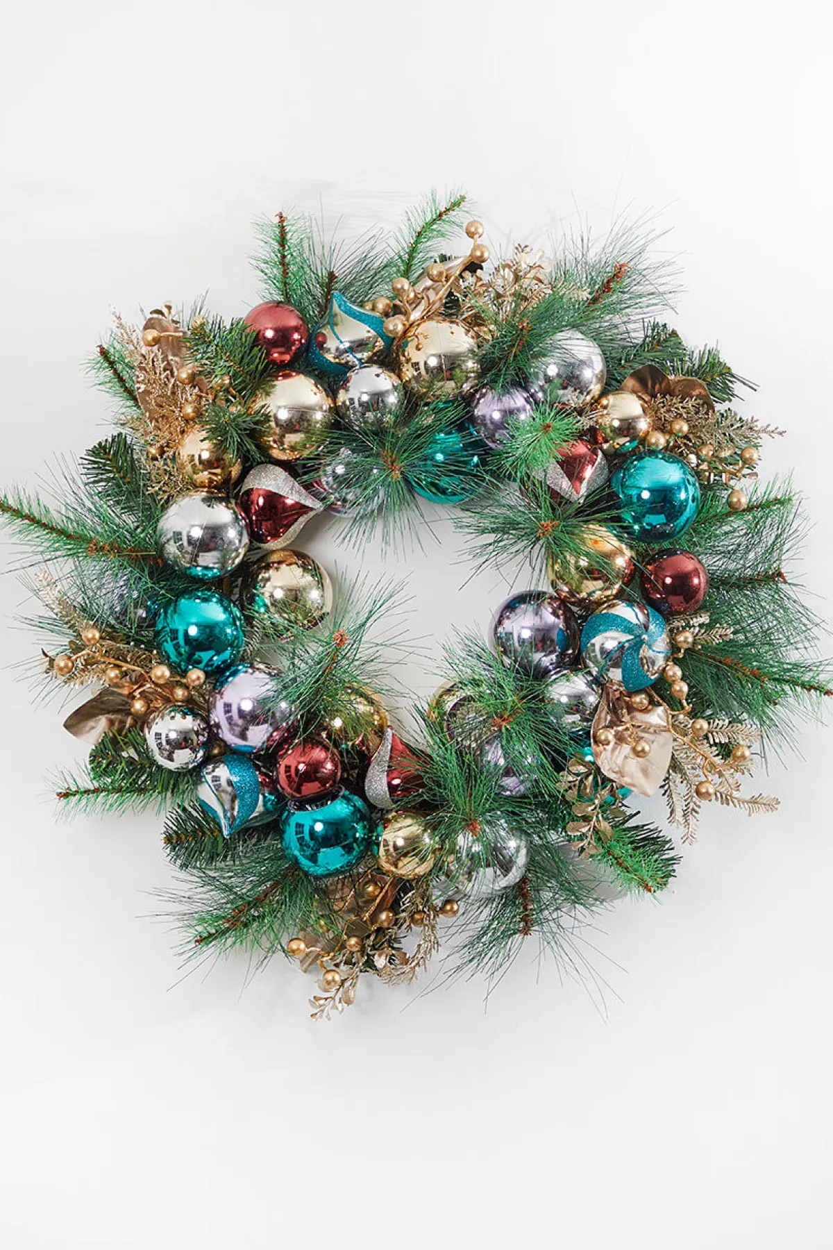 Decorator's Warehouse Christmas Wreaths^24" Elegant Mixed Wreath