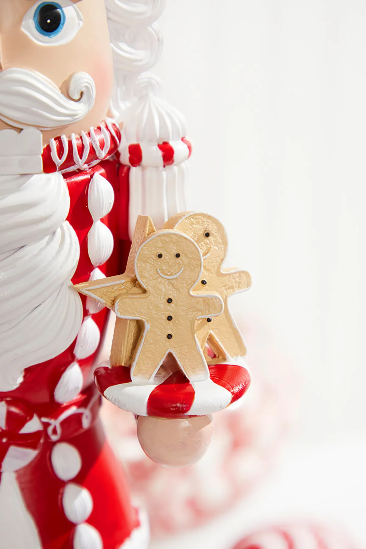 Decorator's Warehouse Christmas Accents^21.5" Gingerbread House Nutcracker