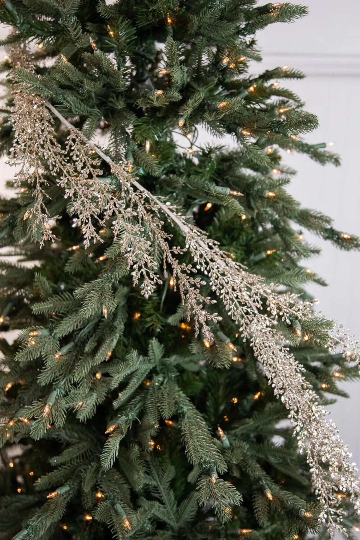 Decorator's Warehouse Christmas Garlands^48" Glitter/Sequin Artemisia Garland