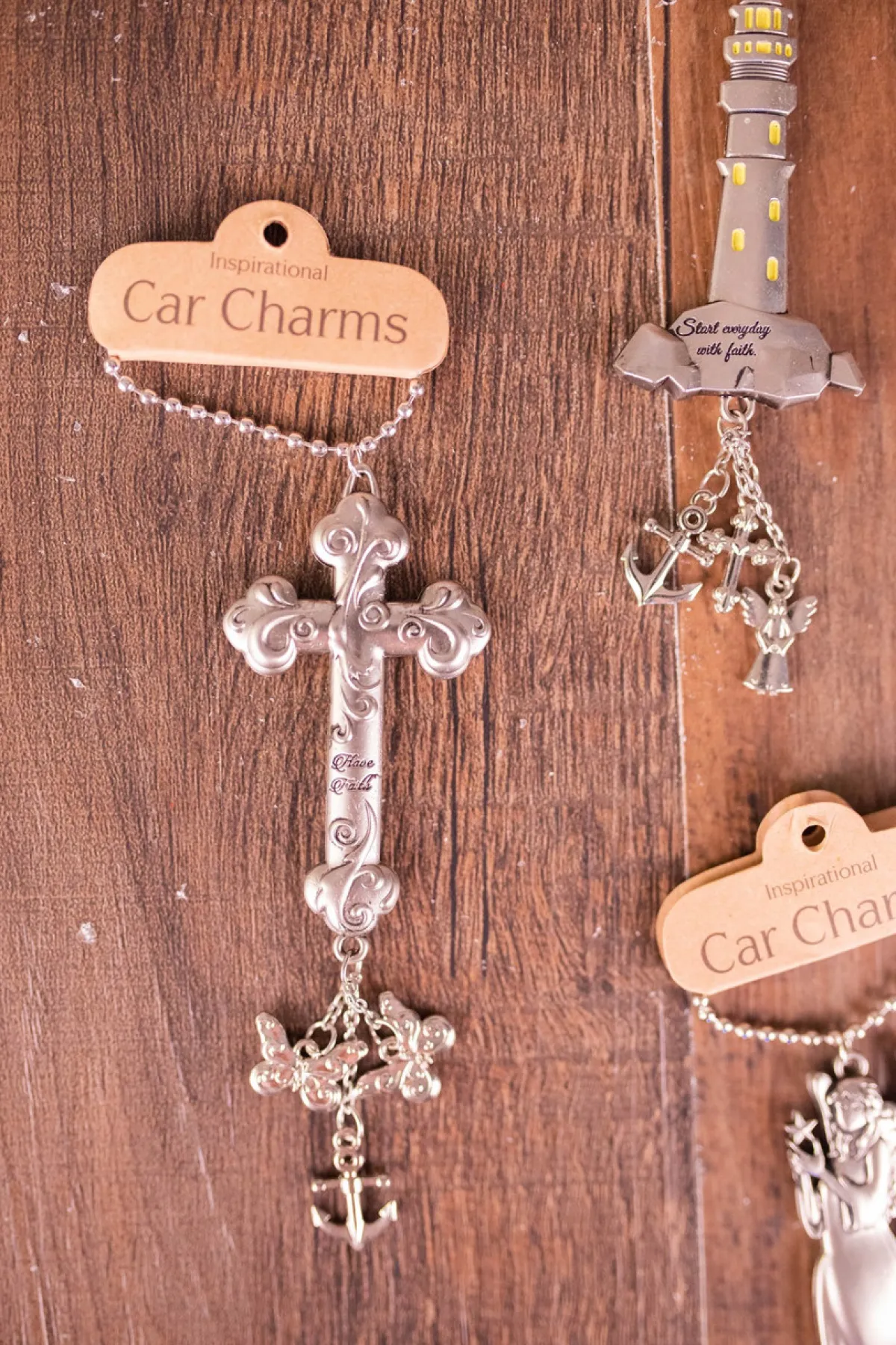 Decorator's Warehouse Christmas Accents^4” Metal Inspirational Car Charms