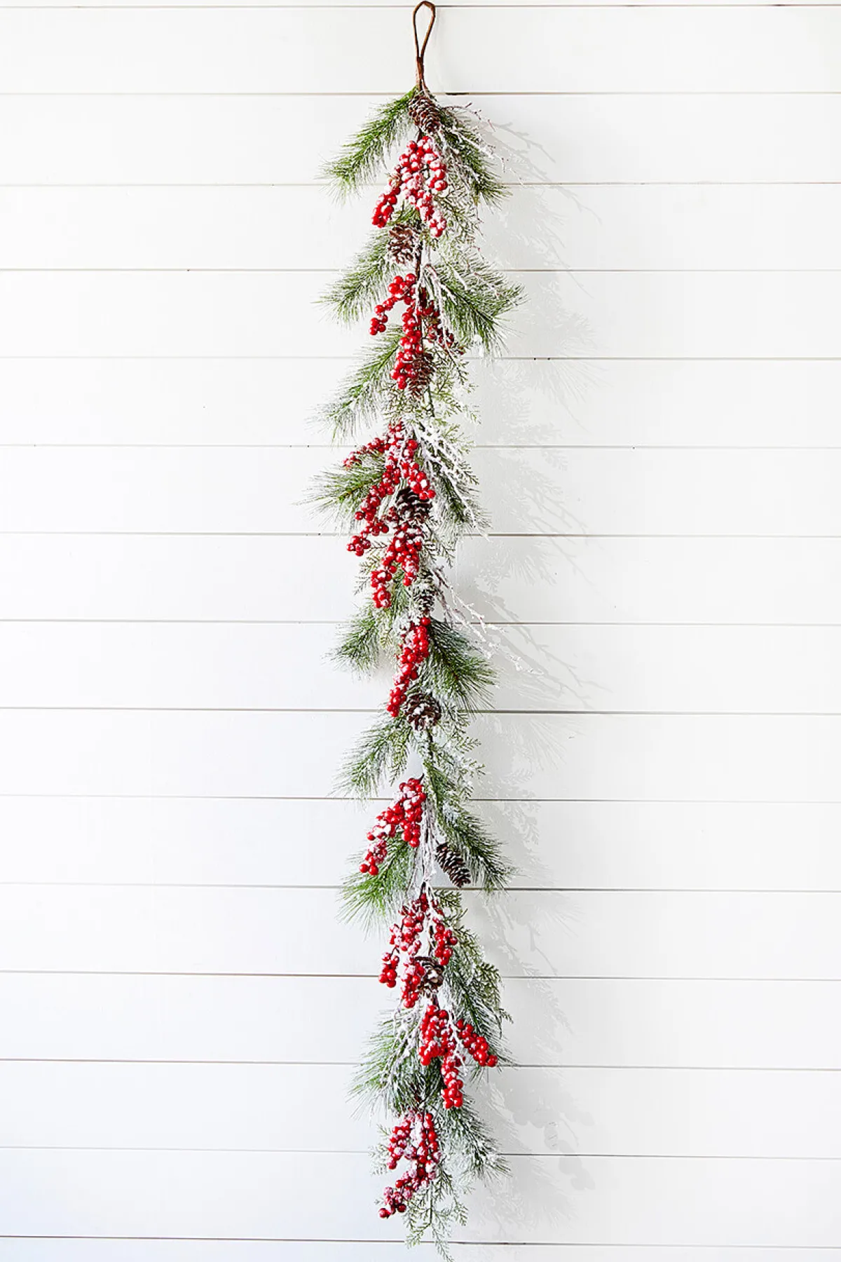 Decorator's Warehouse Christmas Garlands^5' Mix Pine Snow Berry Garland