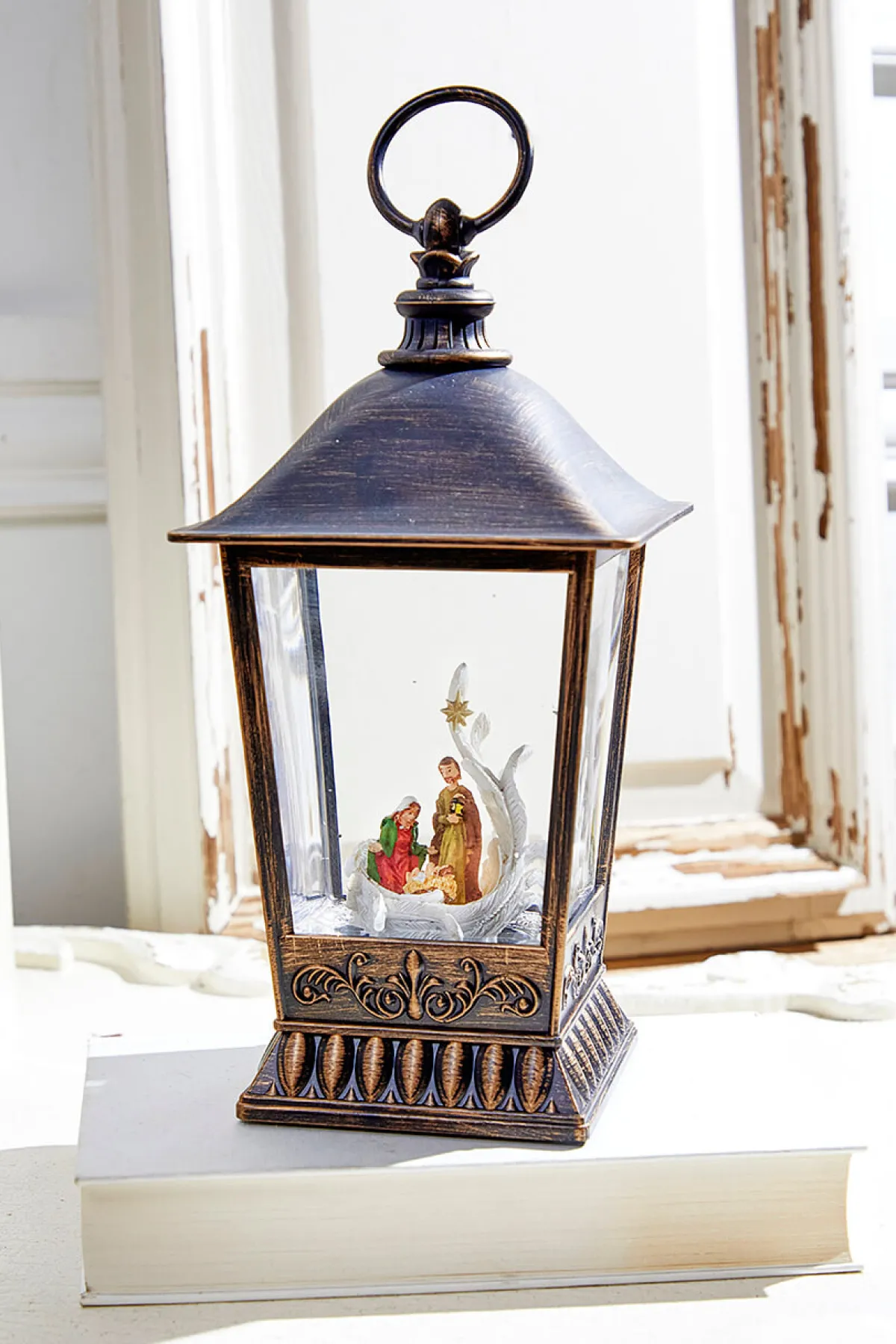 Decorator's Warehouse Christmas Accents^10" Nativity Lantern Water Globe
