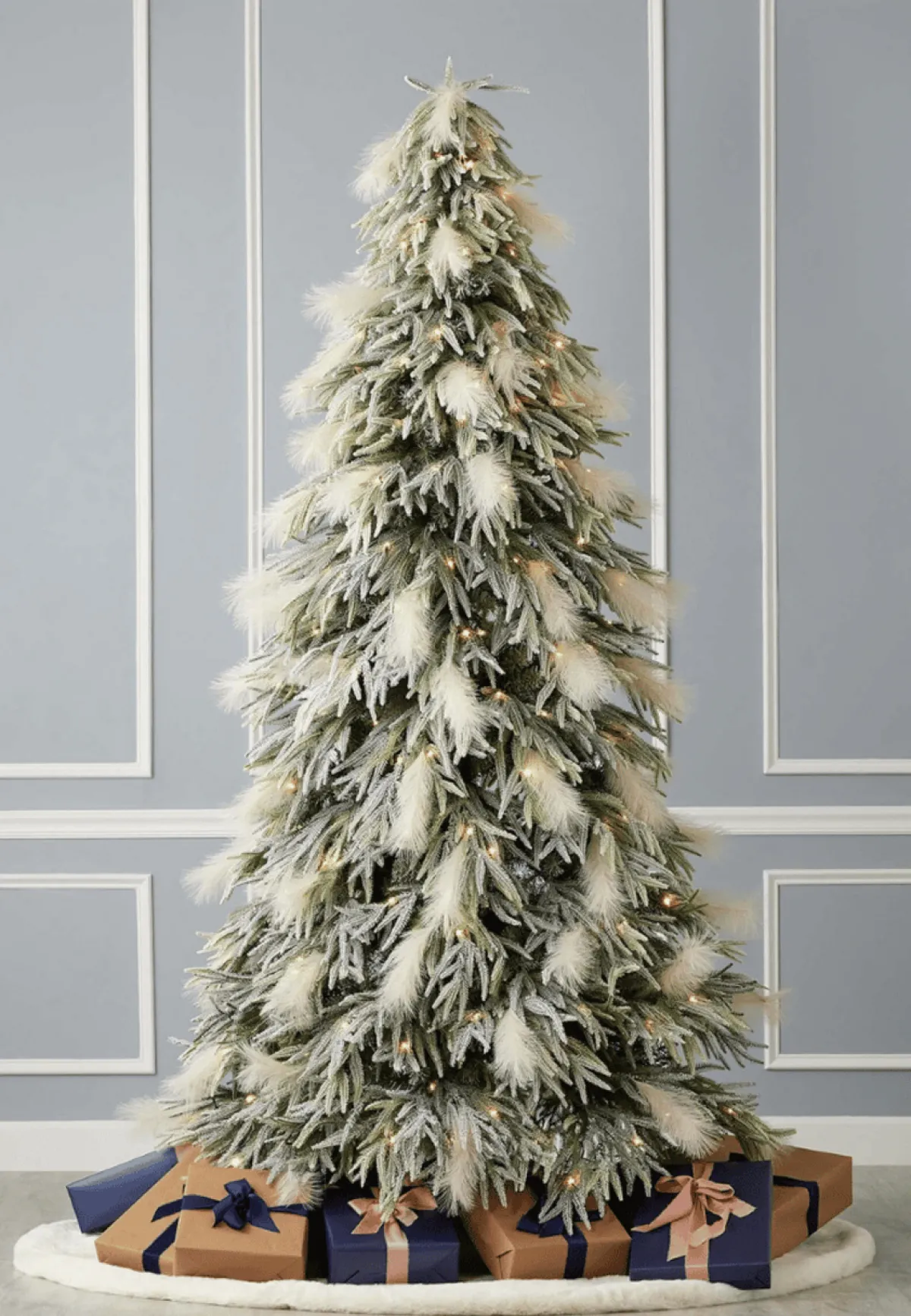 Decorator's Warehouse Christmas Trees|Christmas Trees^9' Pine And Pampas Artificial Christmas Tree With 700 Warm White LED Lights