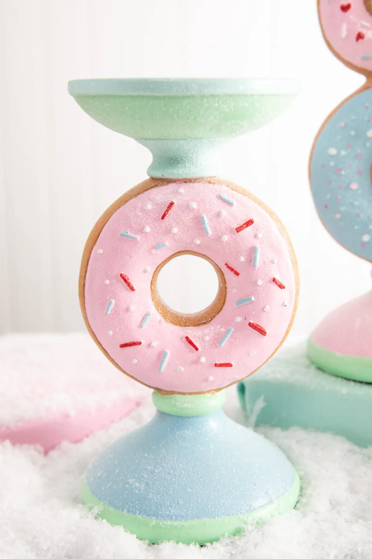 Decorator's Warehouse Christmas Accents^8.5” Resin Donut Candle Holder