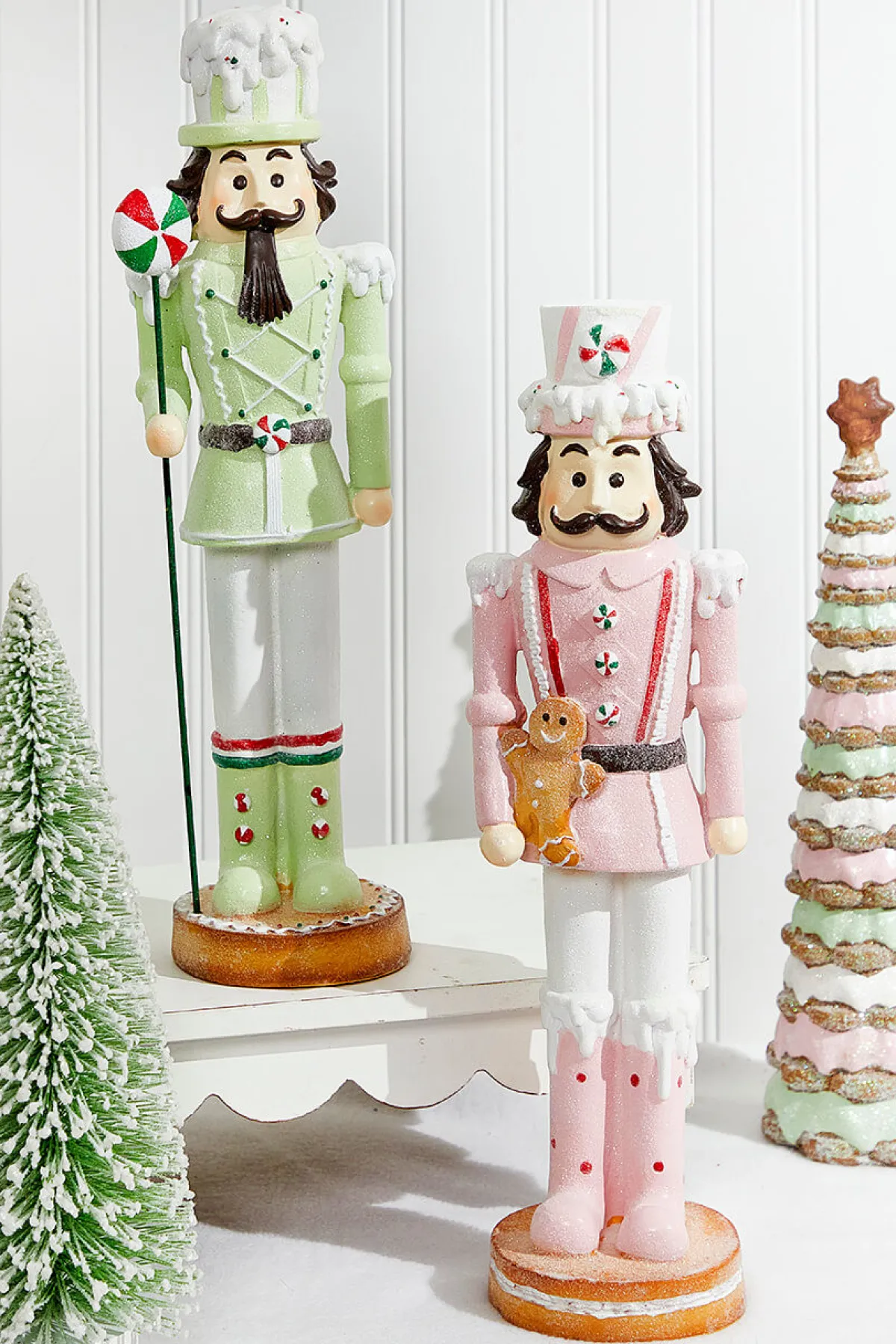 Decorator's Warehouse Christmas Accents^16" Resin Kringle's Bakery Nutcracker