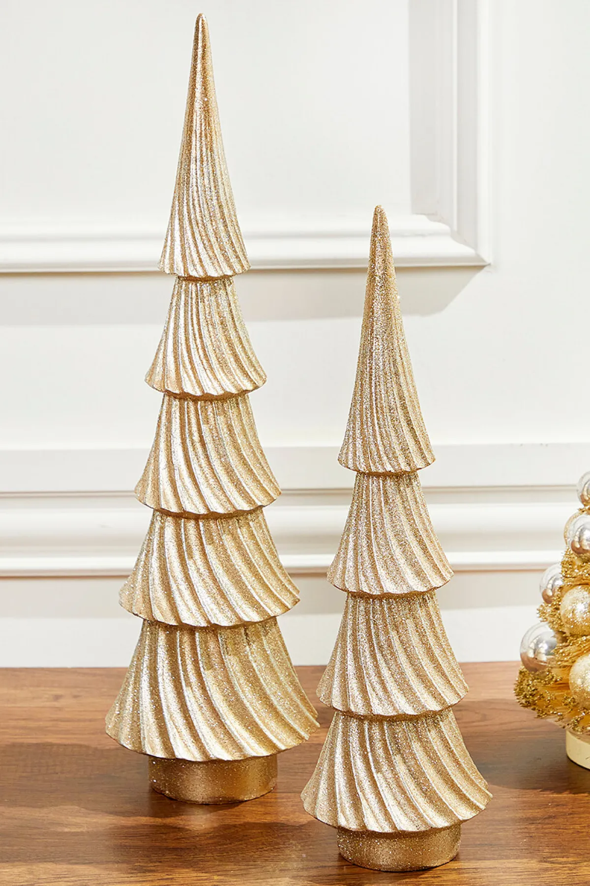 Decorator's Warehouse Christmas Accents^17" Resin Modern Tree