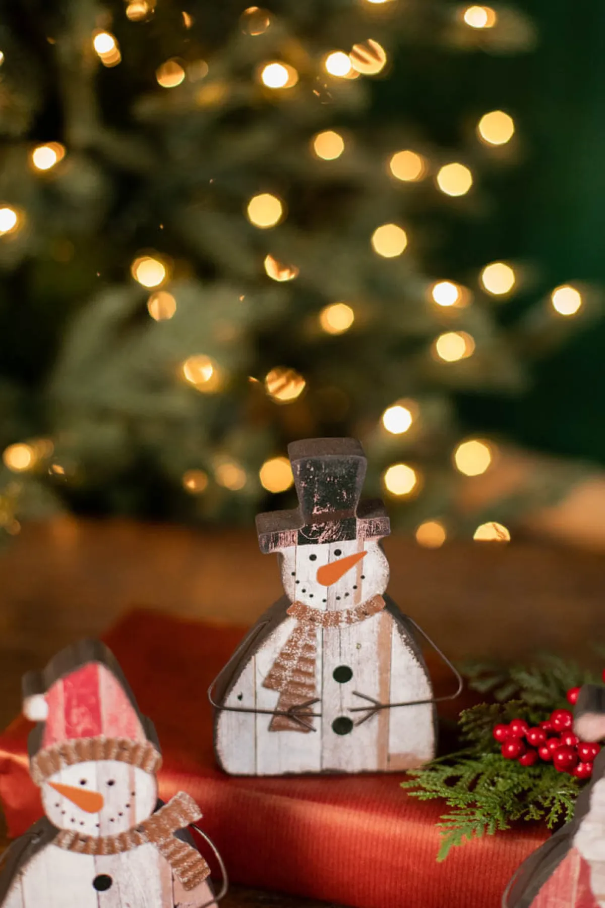 Decorator's Warehouse Christmas Accents^6" Santa/Snowman Decoration