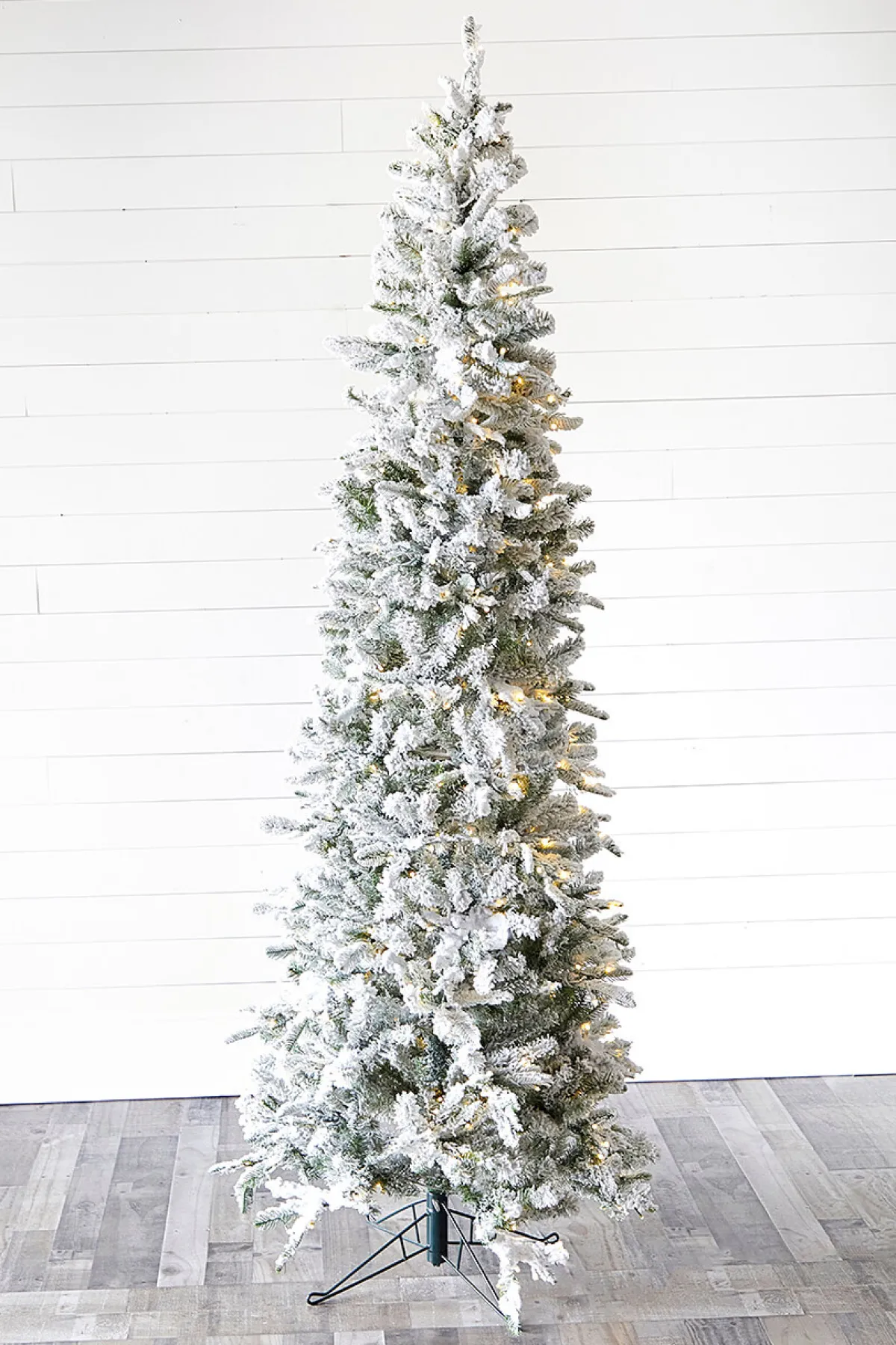 Decorator's Warehouse Christmas Trees|Christmas Trees^7.5' Snowcrest Pencil Pine Artificial Christmas Tree With 500 Color-Changing Lights