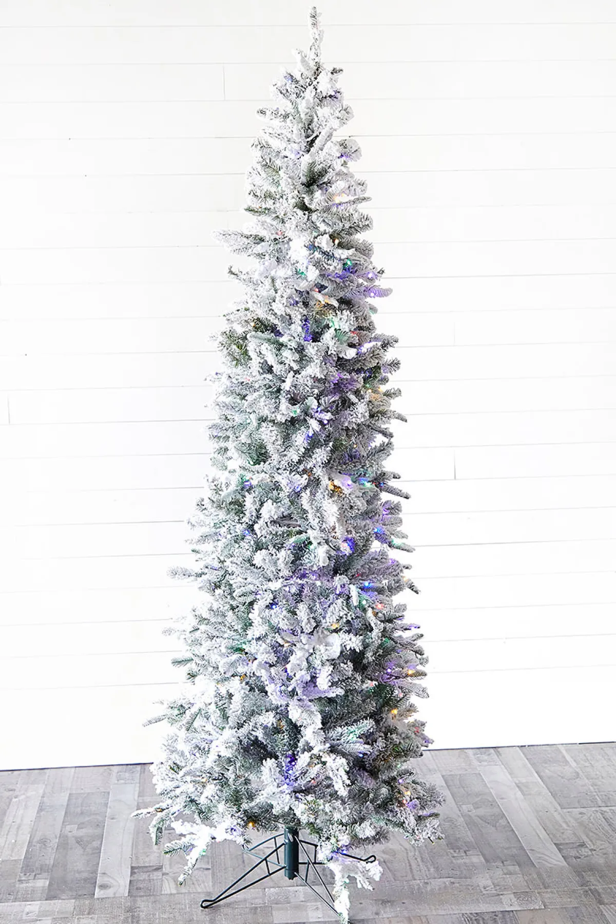 Decorator's Warehouse Christmas Trees|Christmas Trees^7.5' Snowcrest Pencil Pine Artificial Christmas Tree With 500 Color-Changing Lights