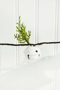 Decorator's Warehouse Christmas Garlands^67” White Country Bell Garland