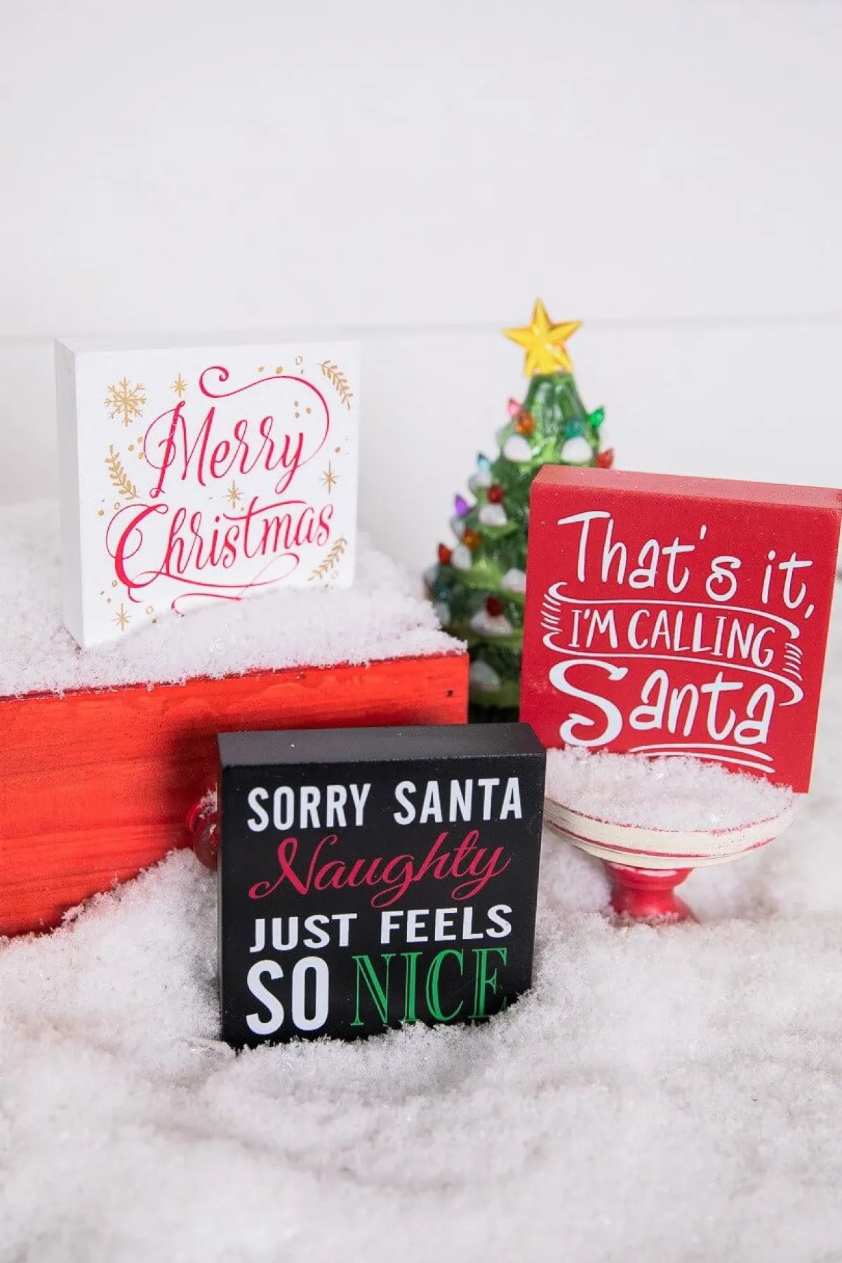 Decorator's Warehouse Christmas Accents^4” Wood Holiday Sign