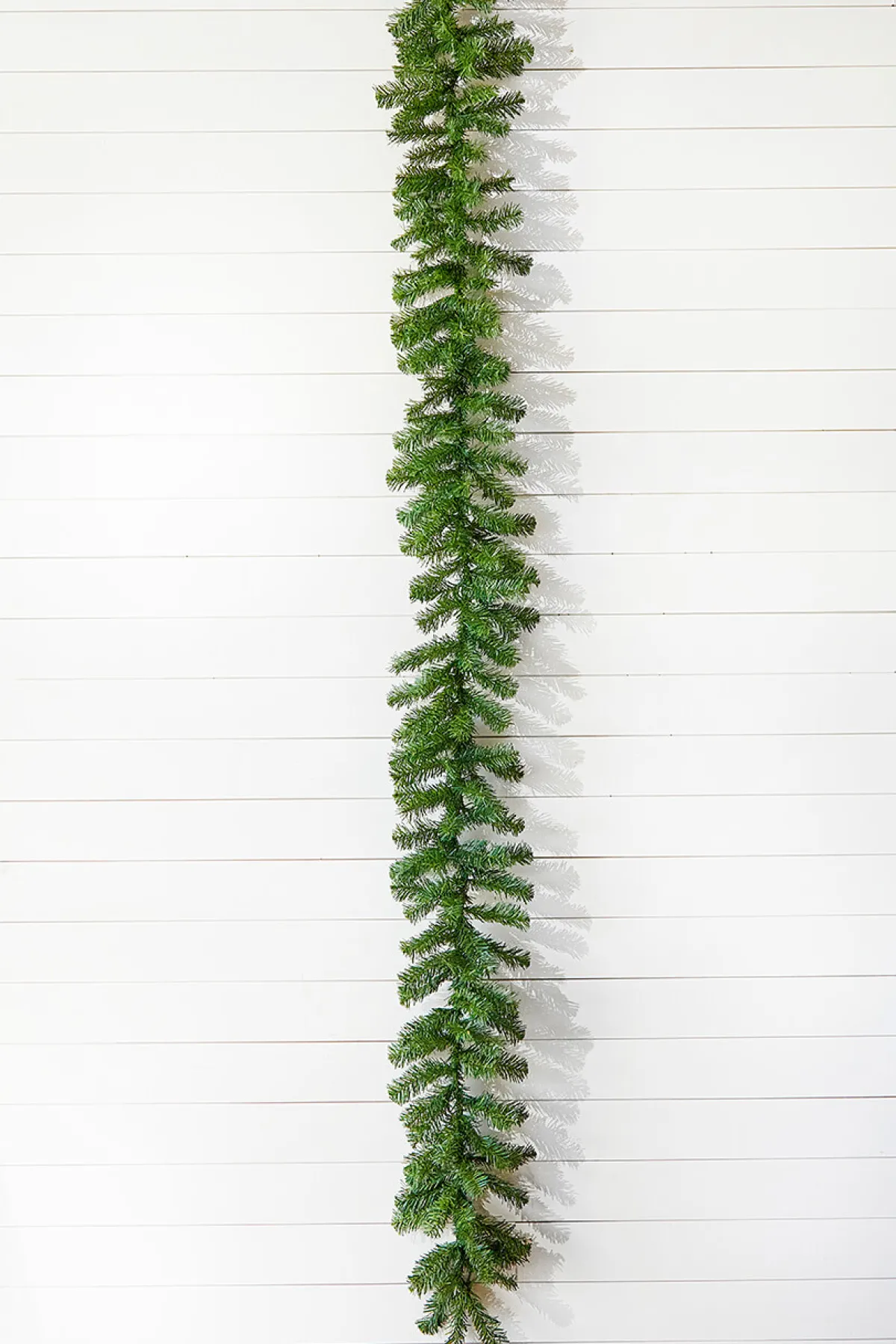 Decorator's Warehouse Christmas Garlands^9' X 10" Norway Pine Garland 200T