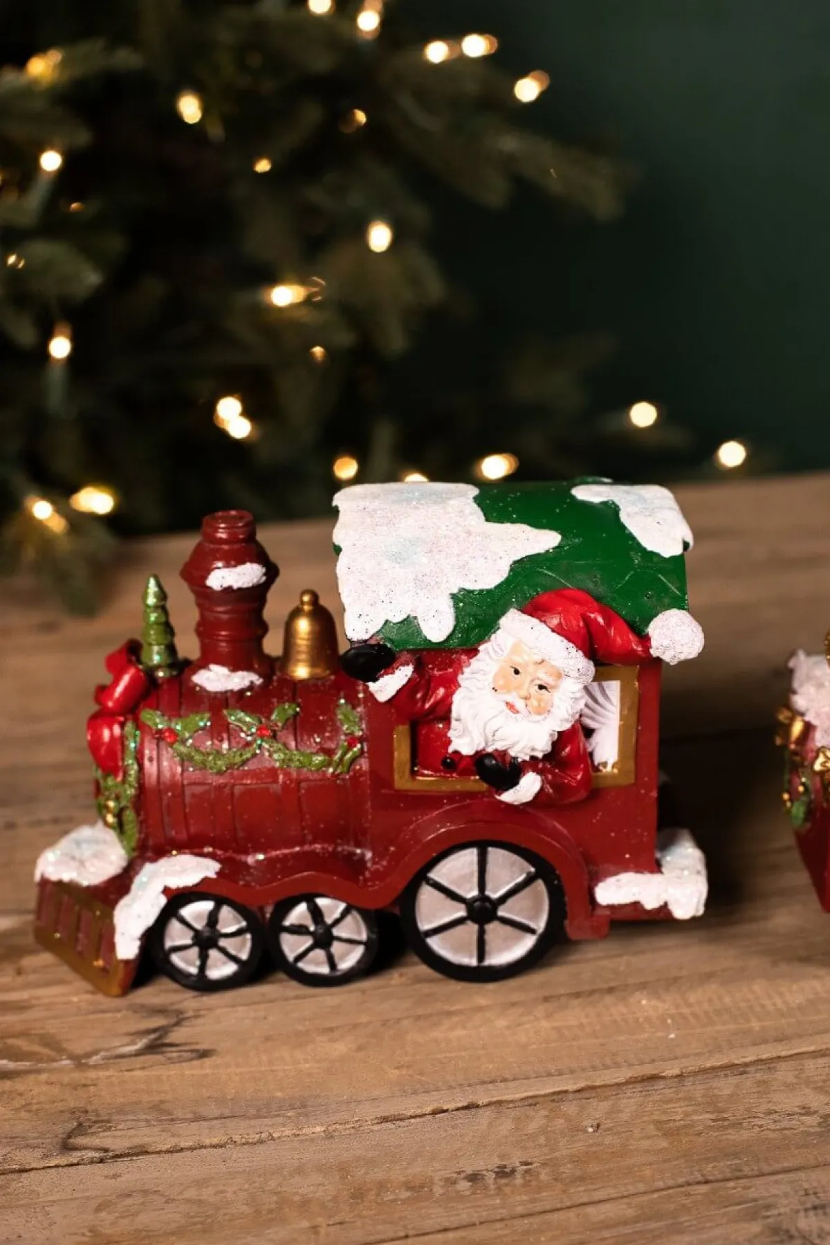Decorator's Warehouse Christmas Accents^Resin Santa Train - Set Of 3
