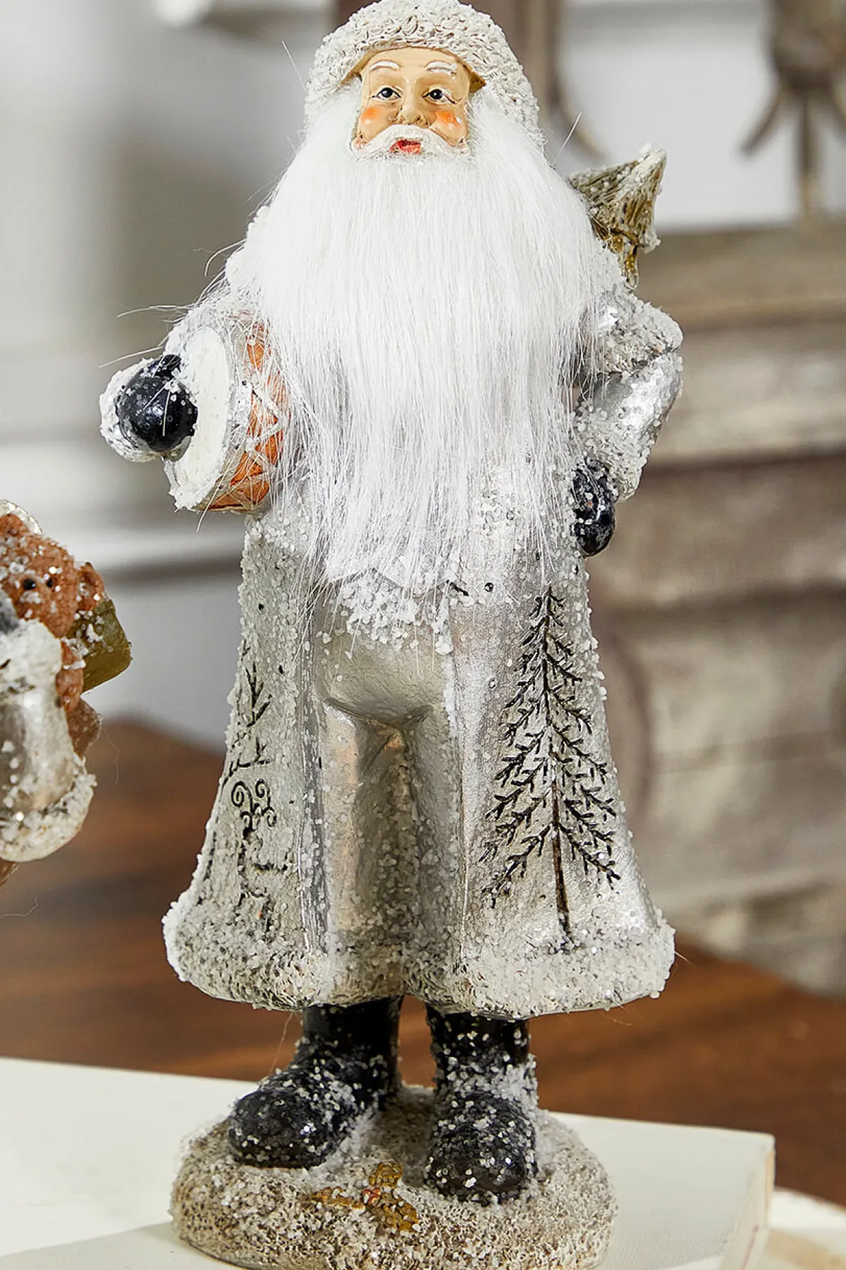 Decorator's Warehouse Christmas Accents^Small Resin Silver Snow Santa Figurine
