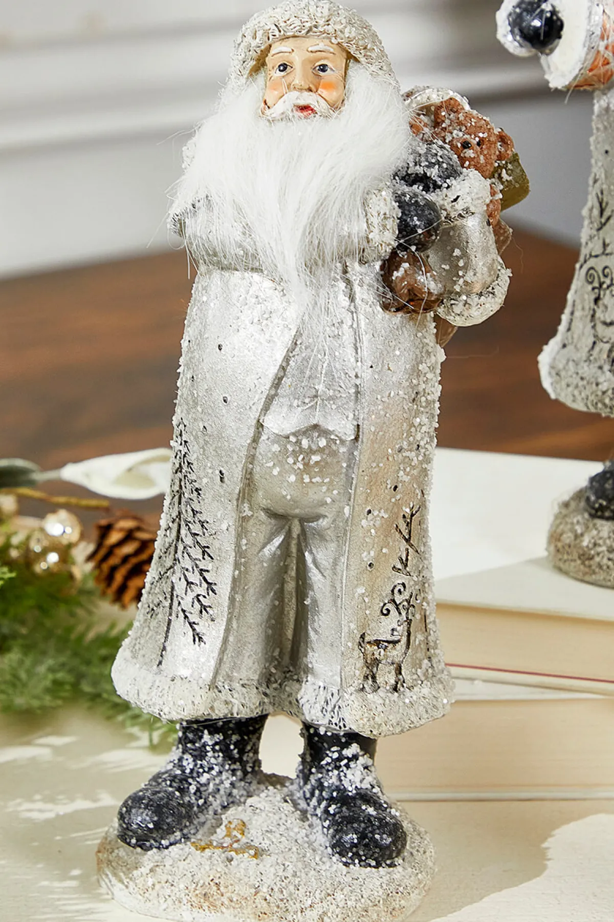 Decorator's Warehouse Christmas Accents^Small Resin Silver Snow Santa Figurine