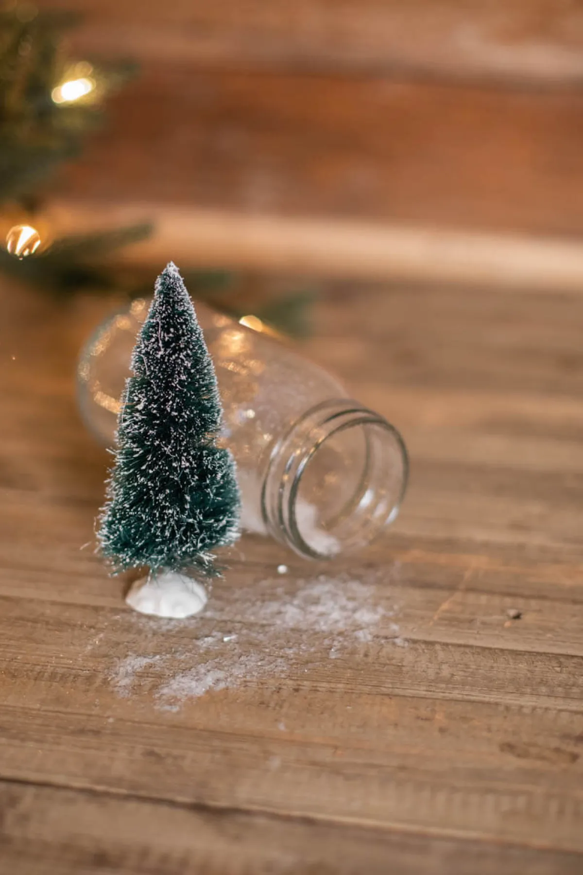 Decorator's Warehouse Christmas Accents^Vintage Bottle Brush Tree In Jar With Snow